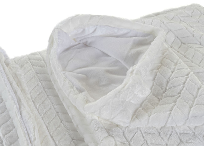 Manta LEDI marfil pequeña 