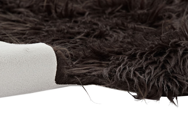 Alfombra PELLE oscura grande